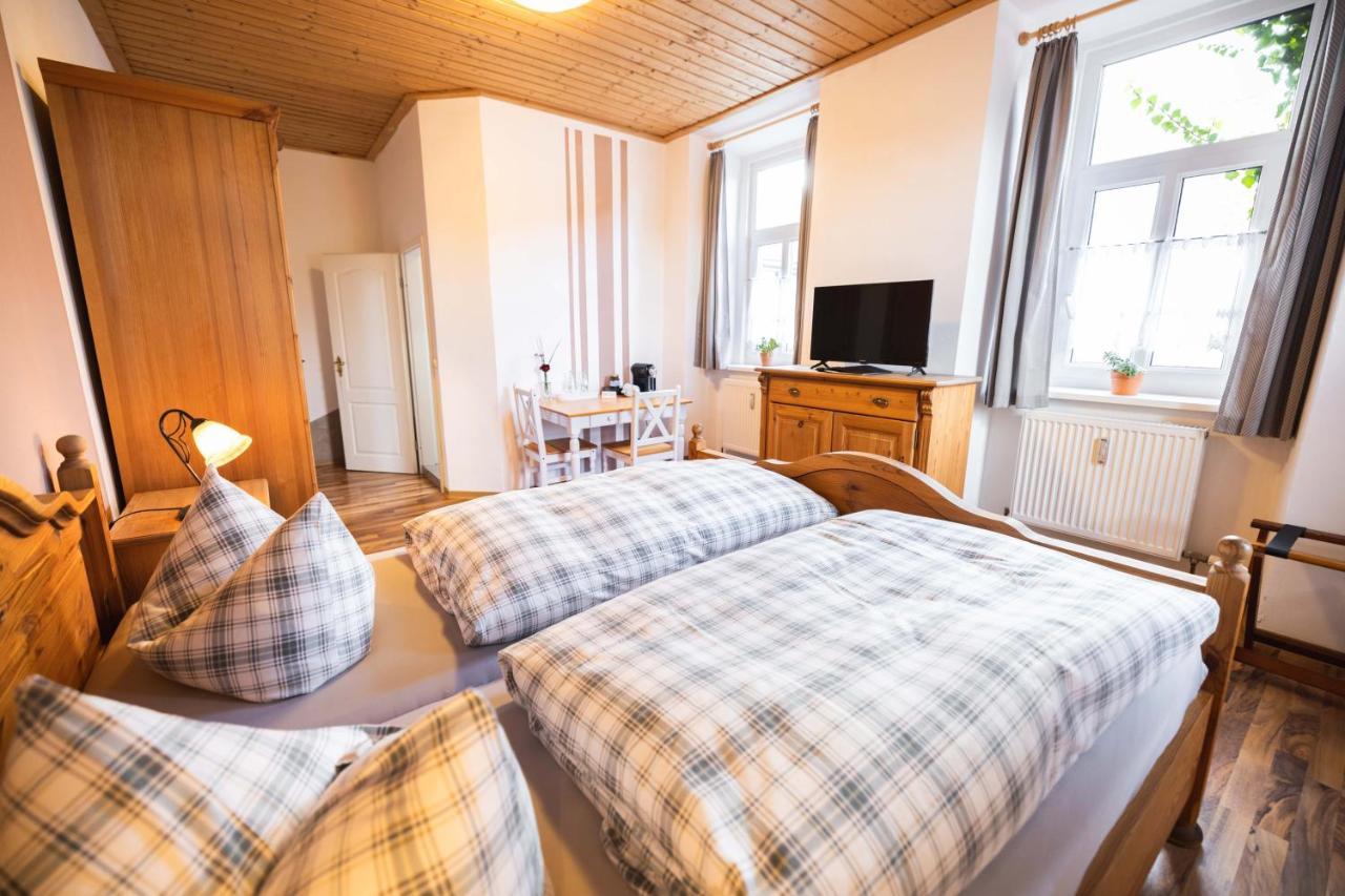 Pension Friedrichshof Бад-Клостерлаусниц Экстерьер фото