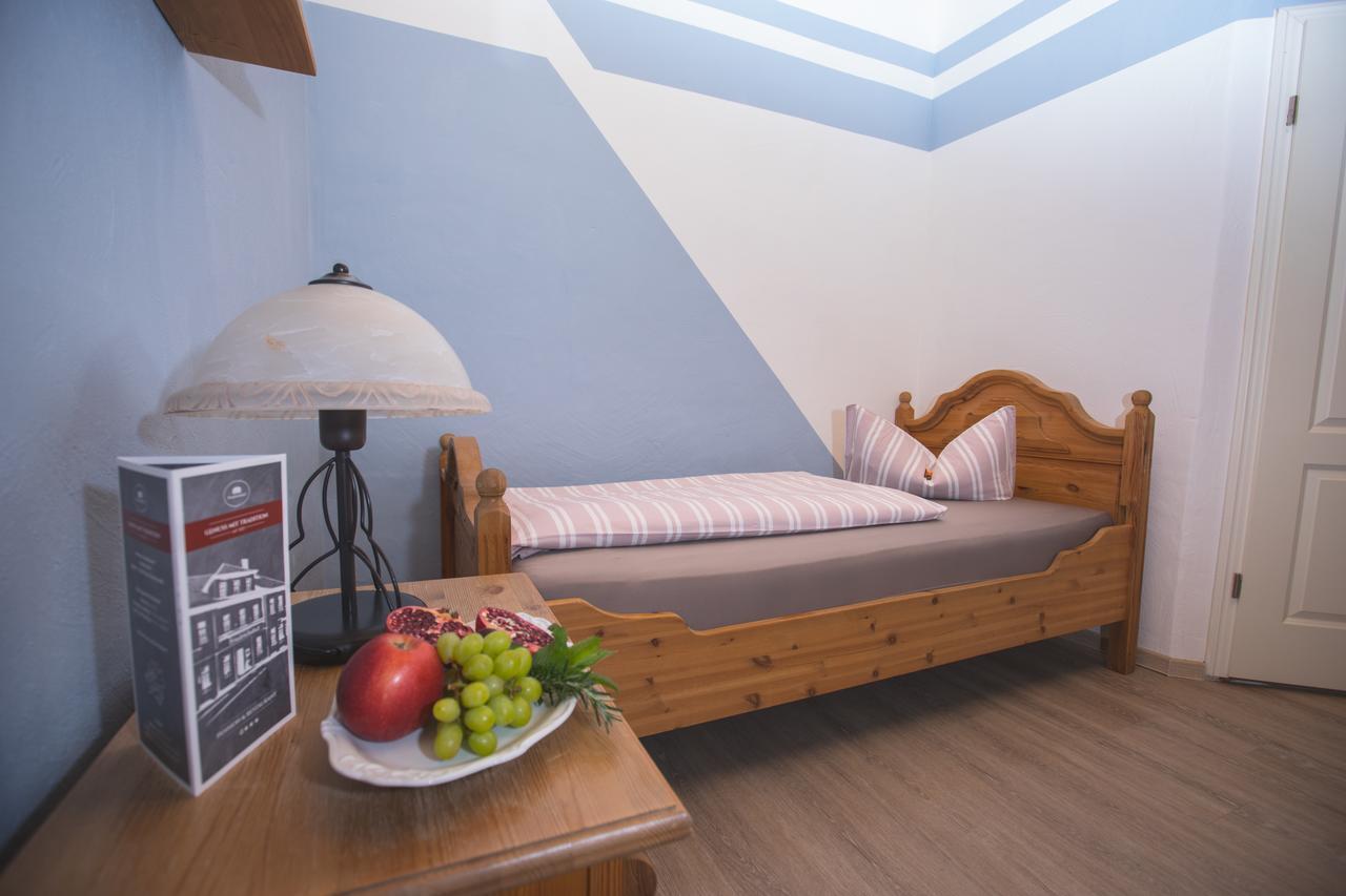 Pension Friedrichshof Бад-Клостерлаусниц Экстерьер фото
